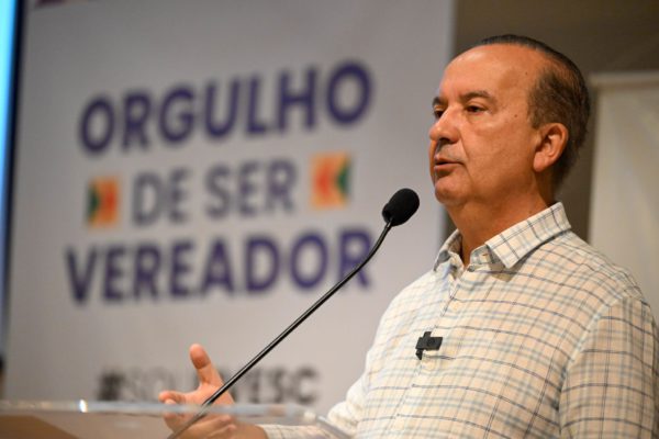 Jorginho quer abrir o governo mas sem ceder secretarias estratégicas