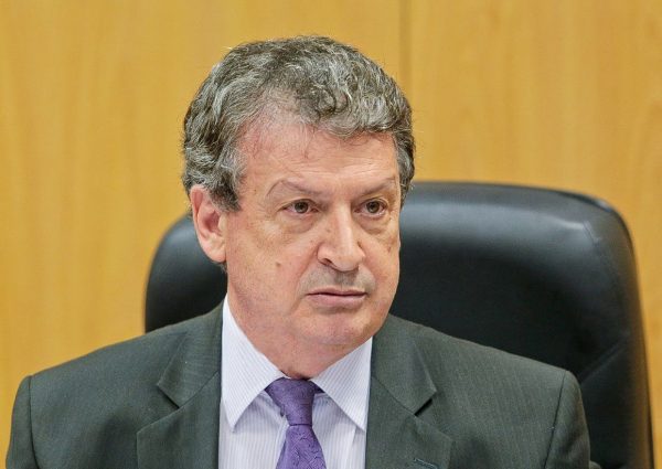 Empresário de Joinville deve substituir Derian Campos no Governo do Estado