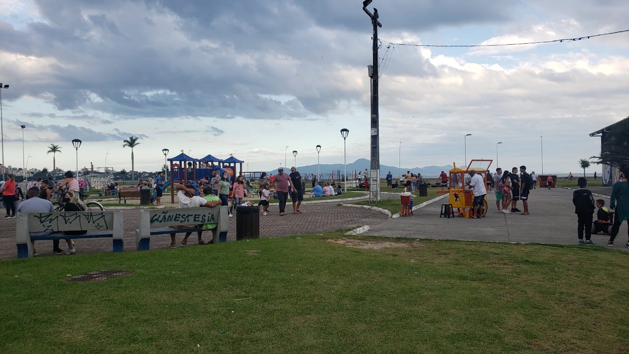 Permanência em praias e parques é antecipada pela população; Oportunidade para quem quer ler para alguém; No Boas Práticas destaque para o Florir Santo Amaro