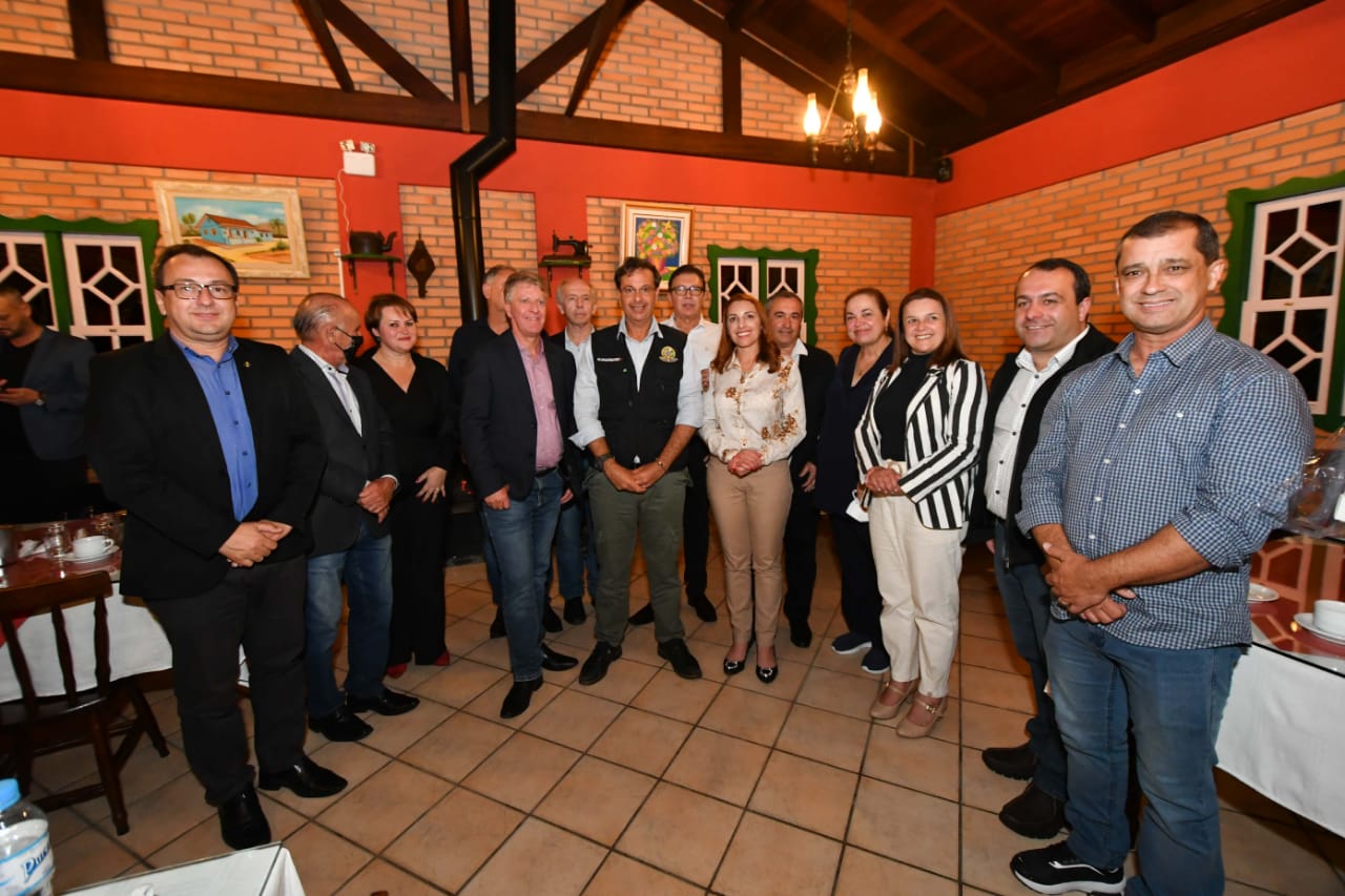 A agenda do ministro do Turismo em Santa Catarina, o encontro com os prefeitos e a escolha por Rancho Queimado