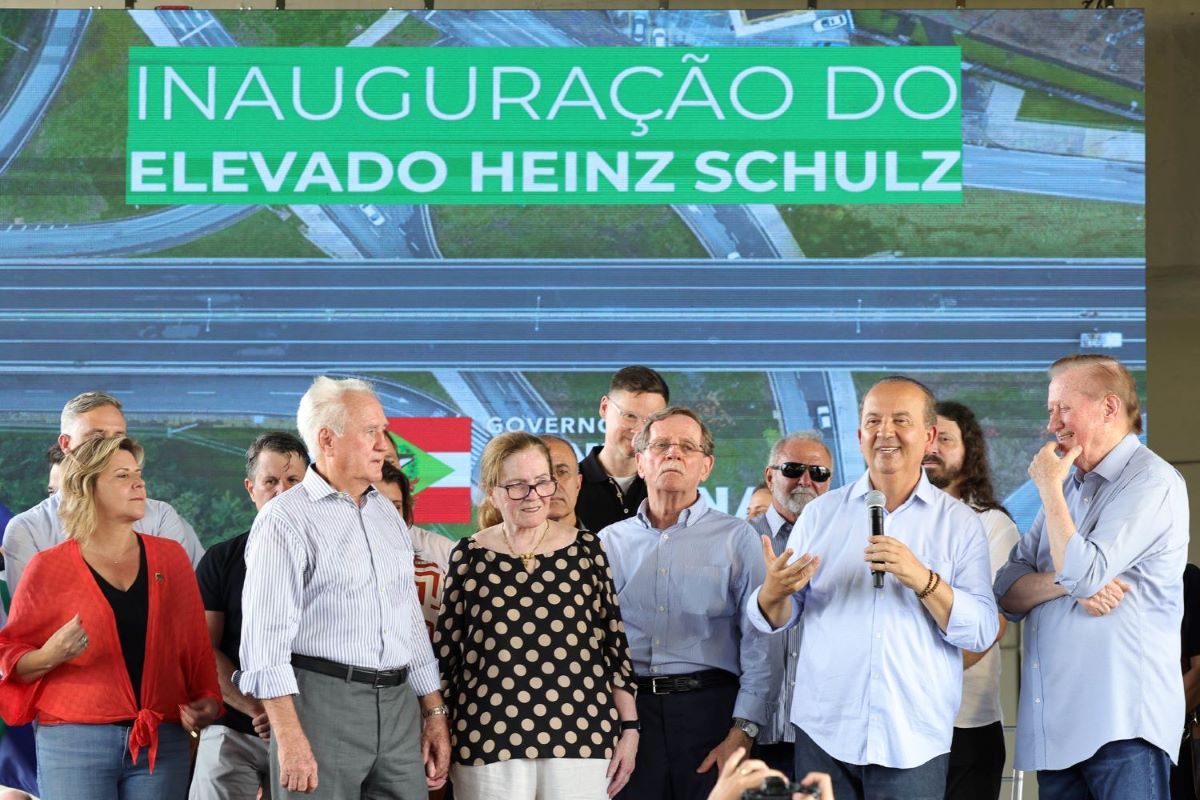 Governador inaugura obra em Joinville no aniversário do município