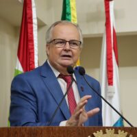 PSOL deve definir estratégia eleitoral em SC e pode indicar Afrânio para o Senado