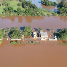 Governo anula licitação de itens de emergência para vítimas de desastres em SC