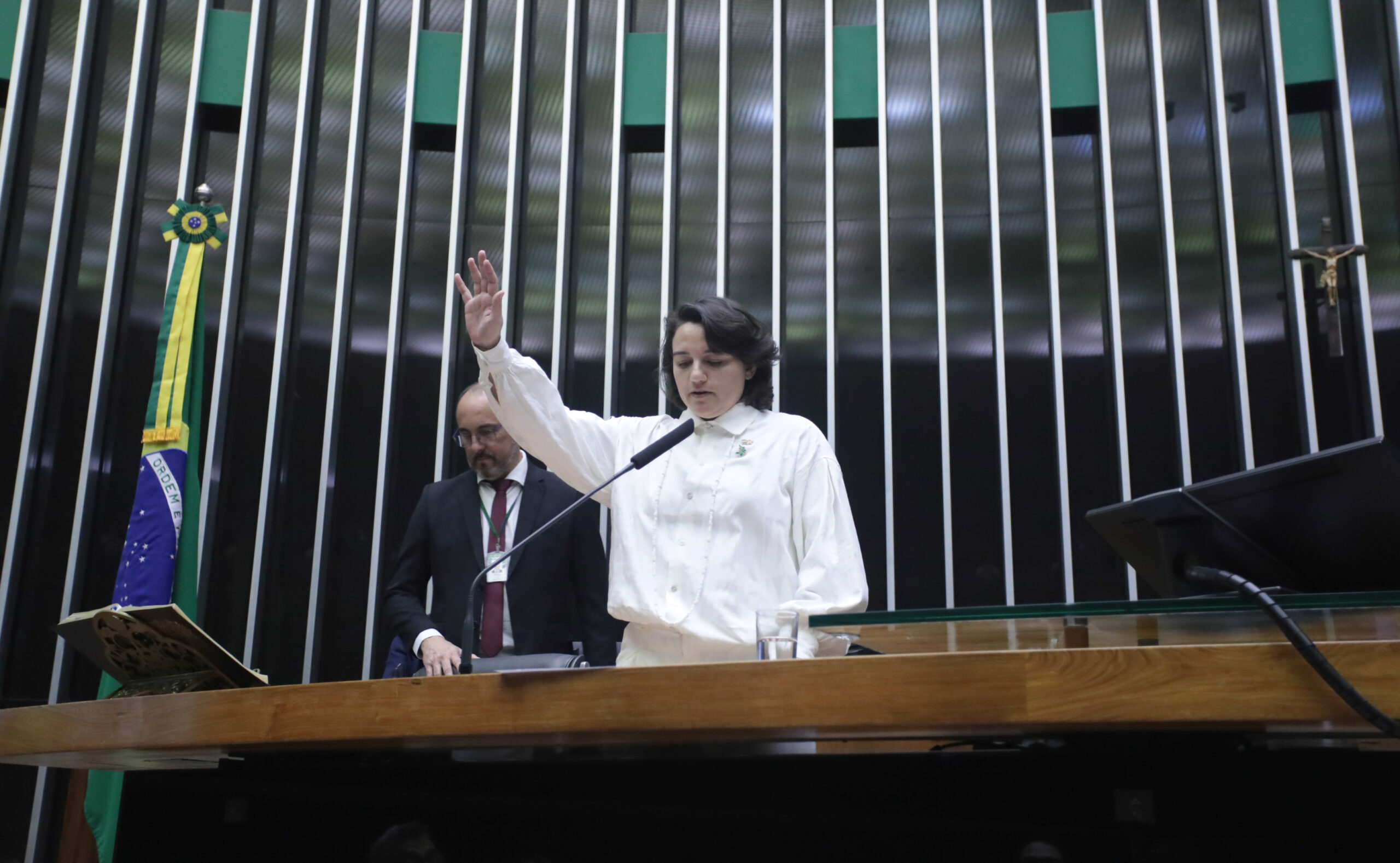 Carla Ayres (PT-SC) toma posse na Câmara dos Deputados