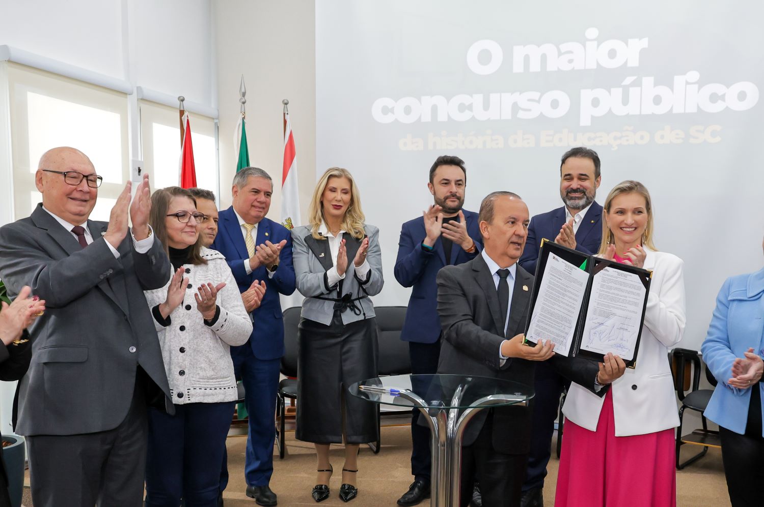 Governo lança edital do maior concurso público da história de Santa Catarina