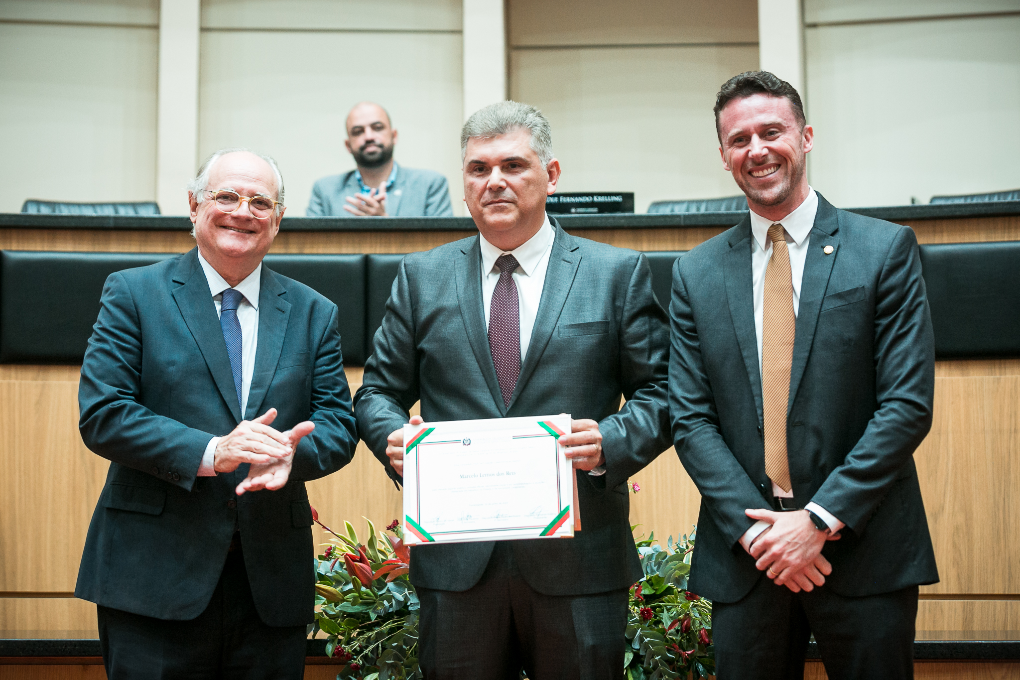 Médico Marcelo Lemos dos Reis recebe Título de Cidadão Catarinense