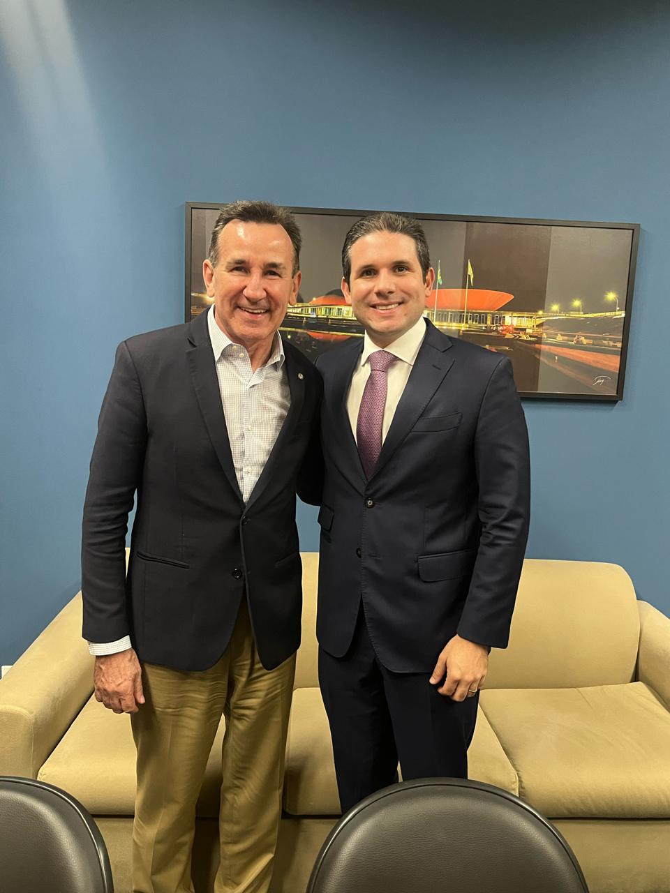 Republicanos projeta dobrar a sua bancada; Os bastidores da coletiva da esquerda; Vereador de BC quer convocar OS que administra o hospital — e outros destaques