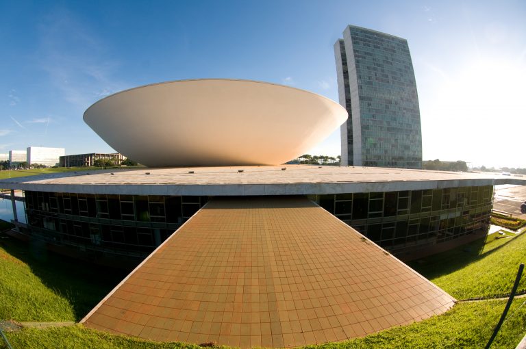 Vagas na Câmara: Projeto de deputado catarinense deve ser pautado; Servidores do Ciasc se manifestam – entre outros destaques