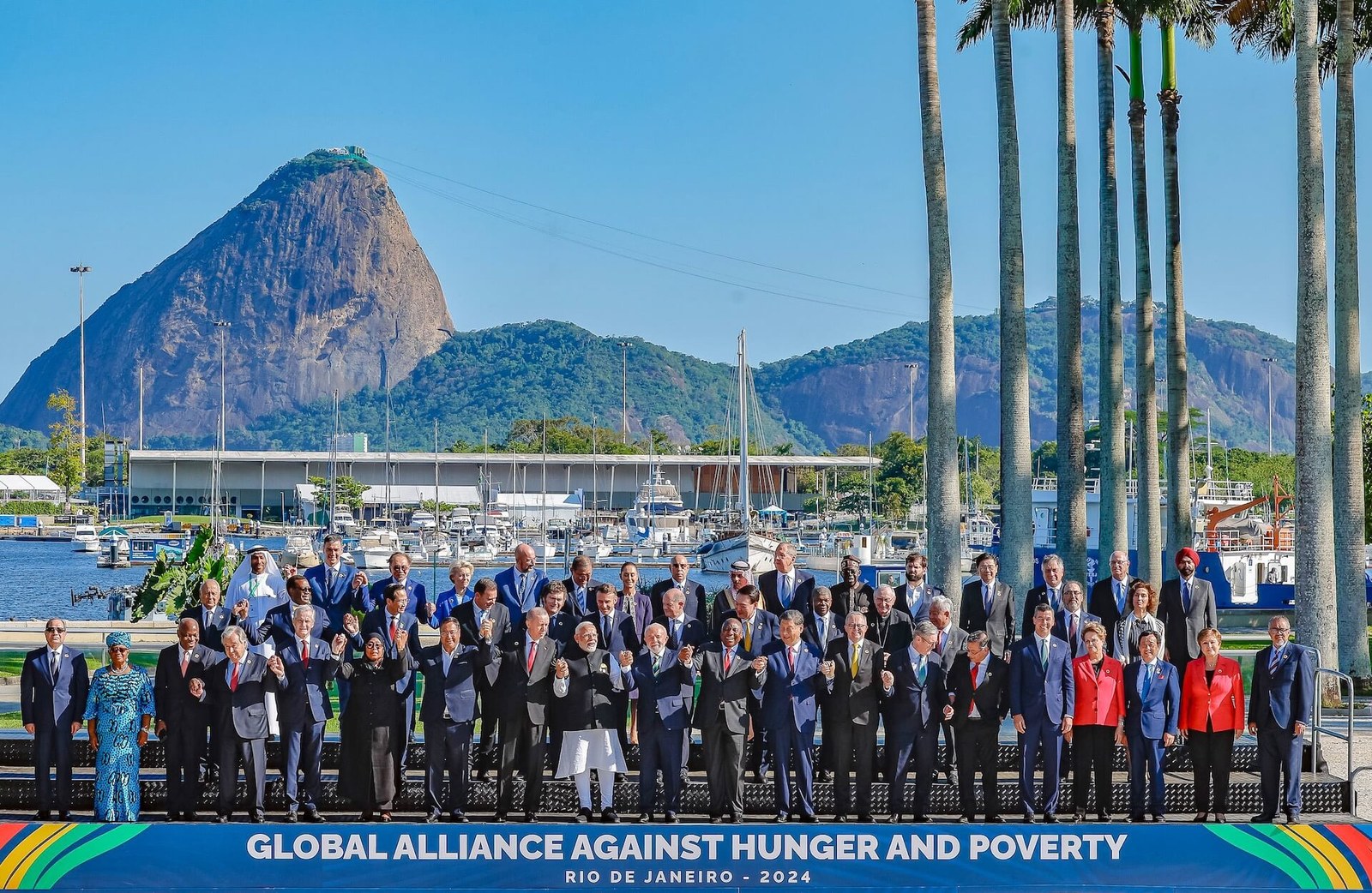 Brasil entrega presidência do G20 para a África do Sul