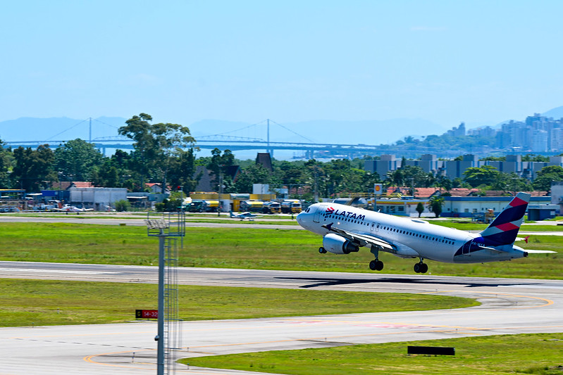 Florianópolis deve ter até 50 voos internacionais por dia na alta temporada