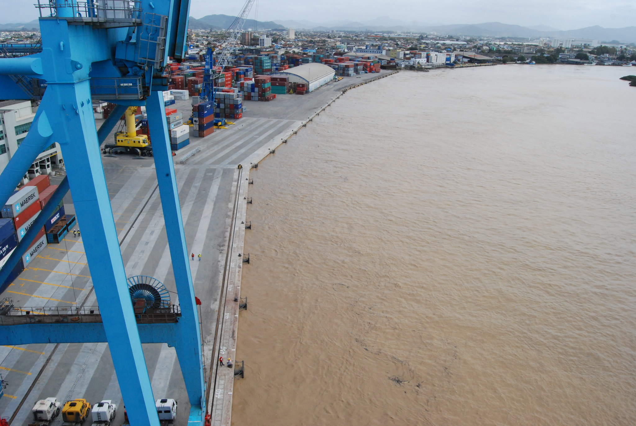 Presidente da Fiesc envia documento a ministro para defender porto de Itajaí municipal