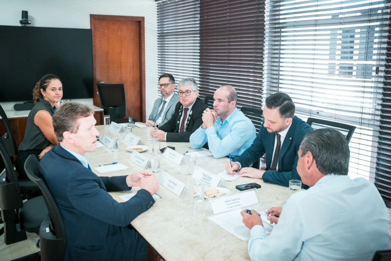 Debate regional: presidente se reúne com deputados da Bancada do Sul