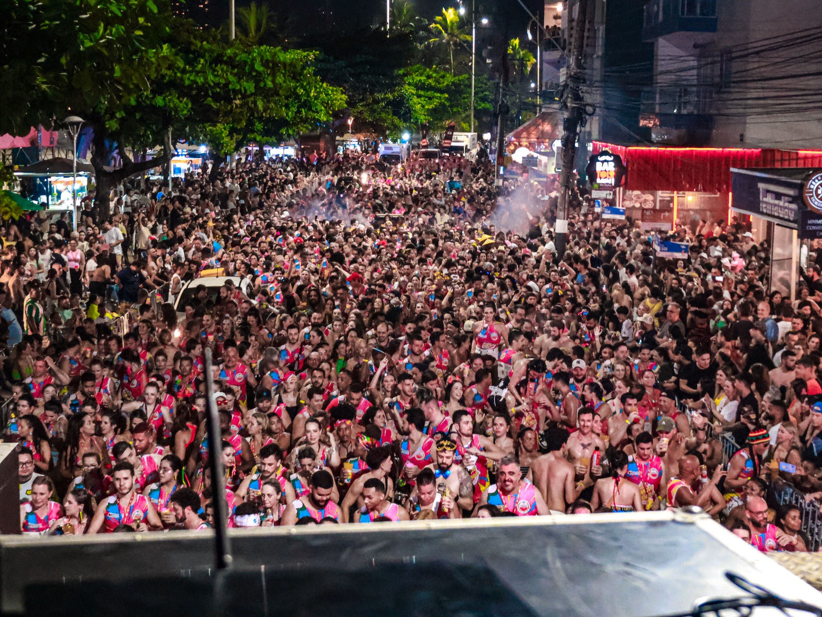 Mais de 70 mil pessoas prestigiaram as atrações do Carnaval de Balneário Camboriú