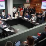 Projeto de reajuste do salário mínimo regional avança em mais uma comissão na Alesc