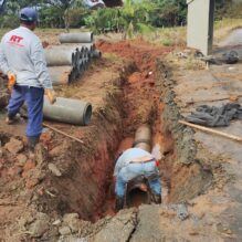 Ex-coordenadora da Secretaria de Infraestrutura é investigada por suposto favorecimento a empresa de familiar.