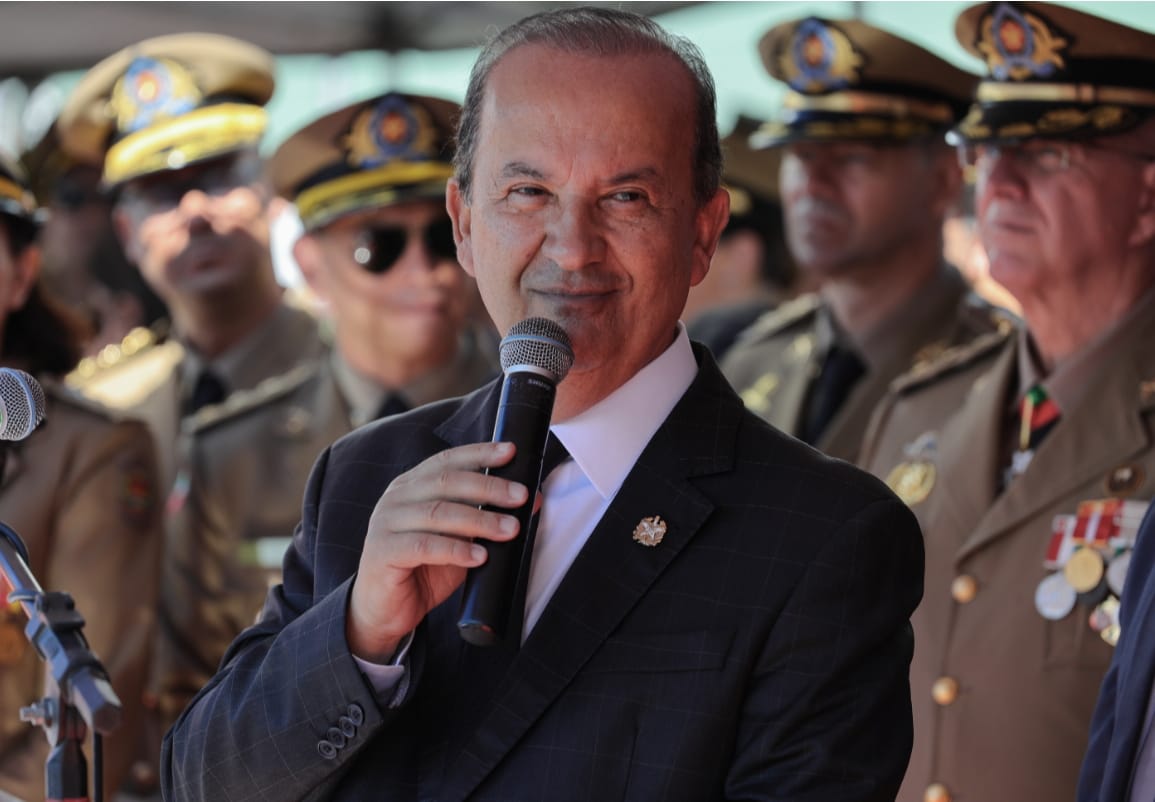 Policiais insatisfeitos com Jorginho; Deputado “uiva” na Alesc; Presidente Lula virá a SC – E outros destaques