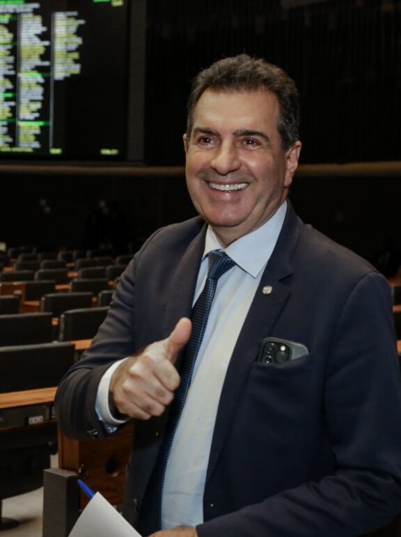Cobalchini nega interesse na presidência do MDB e defende respeito às divergências; isenção de ICMS dos alimentos é prorrogada — e outros destaques