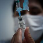 Começa a distribuição da vacina contra a dengue para mais duas regiões em Santa Catarina