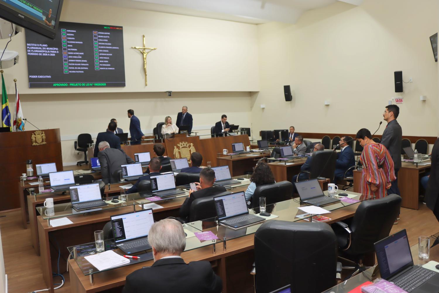Câmara de Florianópolis aprova Plano Plurianual 2026-2029 com foco em revisão anual e três eixos estratégicos