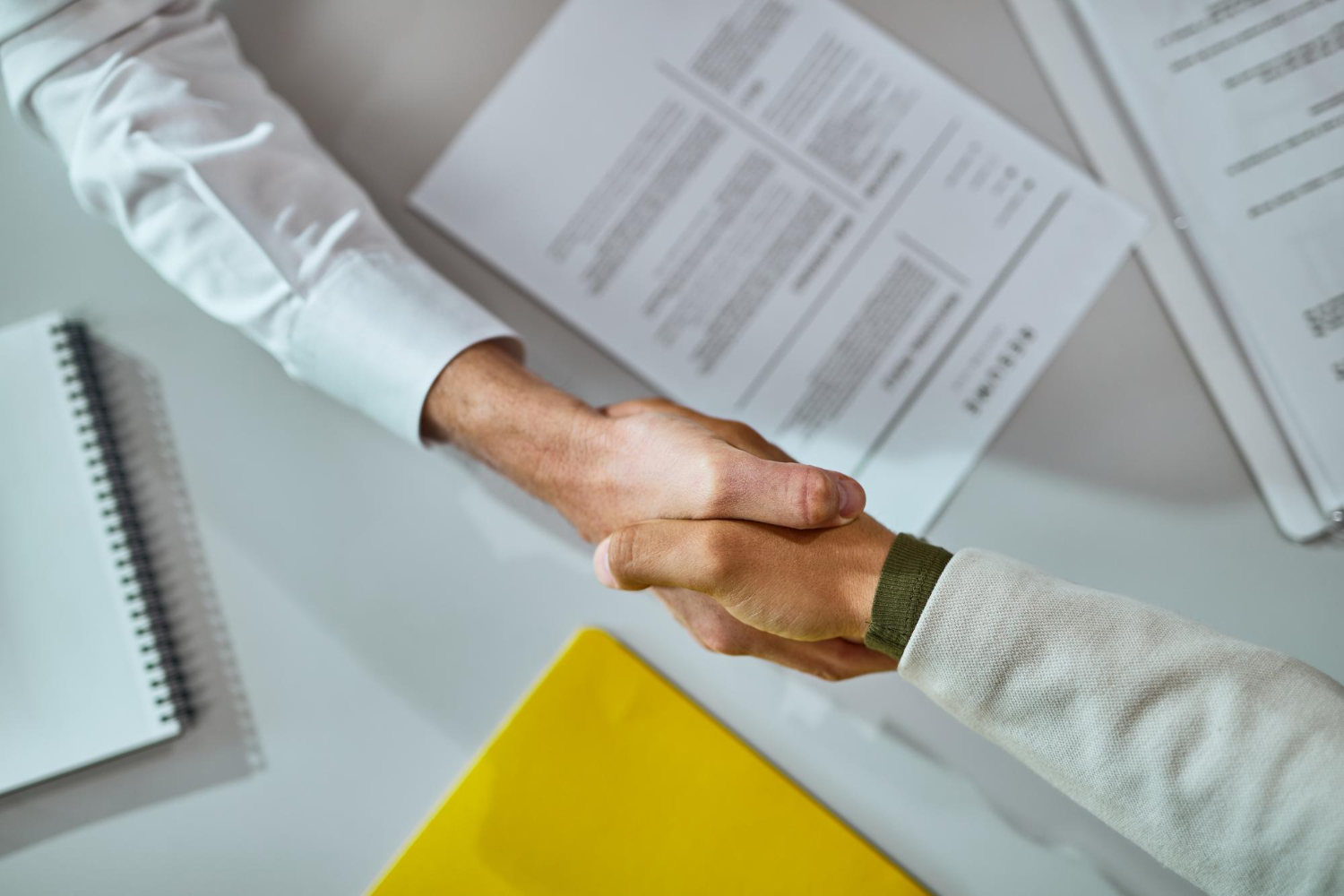 Mercado de trabalho aquecido em SC: Mais de 8 mil vagas abertas pelo Sine nesta semana