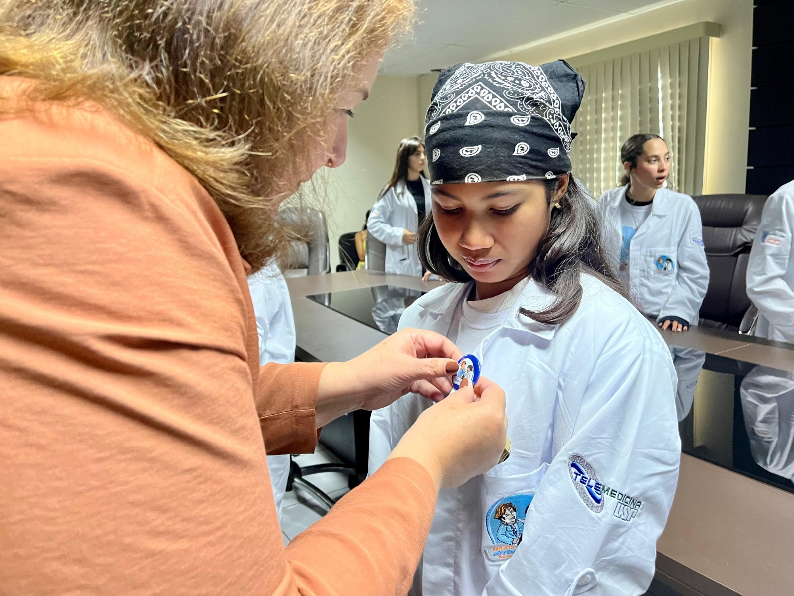 Alunos do Projeto Jovem Doutor se formam em Balneário Camboriú