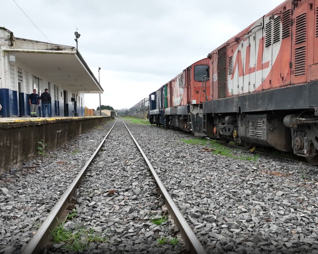 Governadores defendem revitalização da ferrovia na Região Sul