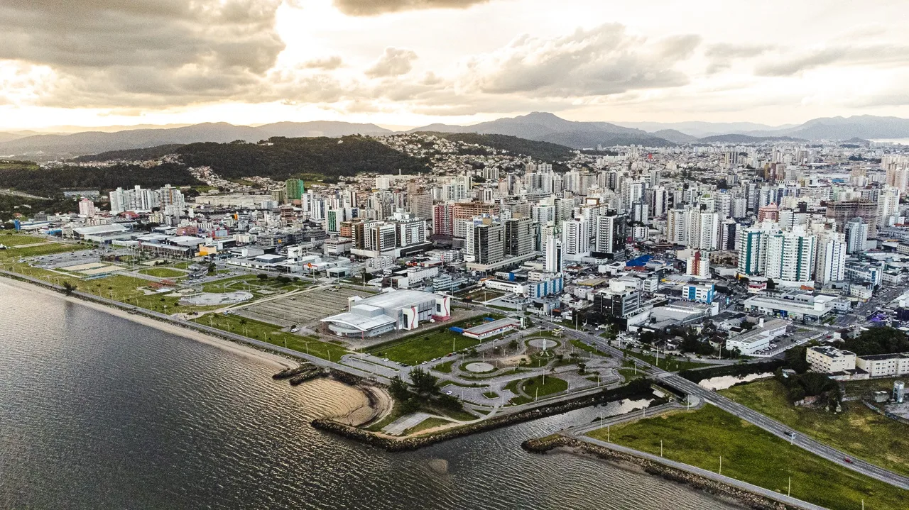 Quatro empresas habilitadas para elaborar projetos de complexo náutico e de eventos na Beira-Mar de São José