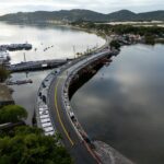 Em ato simbólico, nova ponte da Lagoa da Conceição é liberada parcialmente