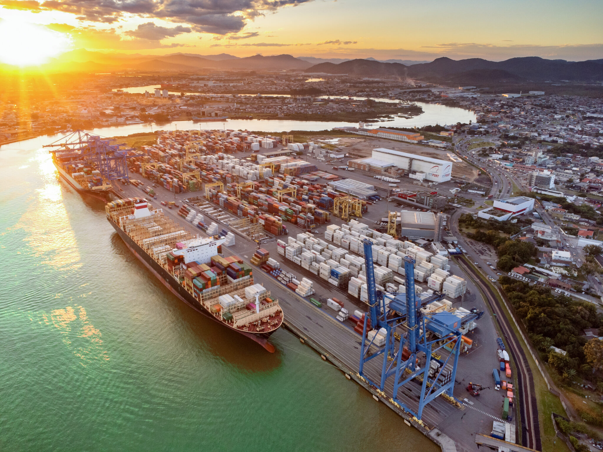 Exportações de SC já sofrem com tarifas dos EUA