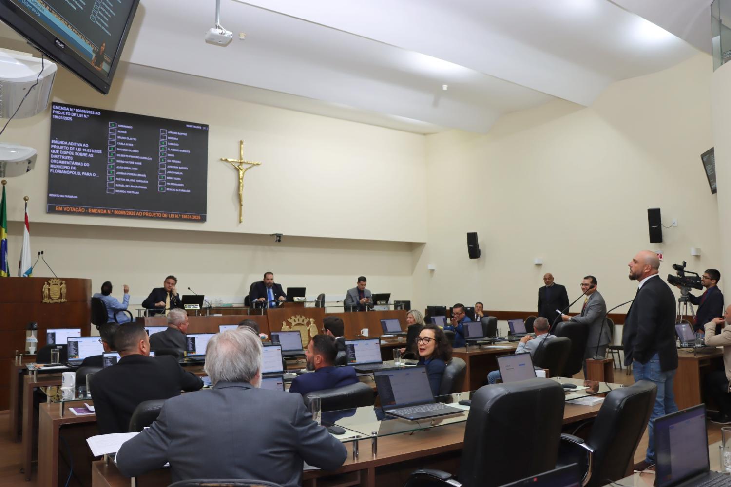Câmara de Florianópolis aprova LDO 2026 com orçamento previsto de R$ 4,07 bilhões