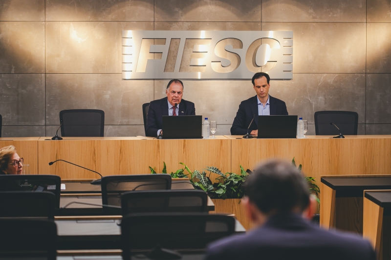 FIESC apresenta propostas à MP Brasil Soberano para reduzir impacto das tarifas dos EUA