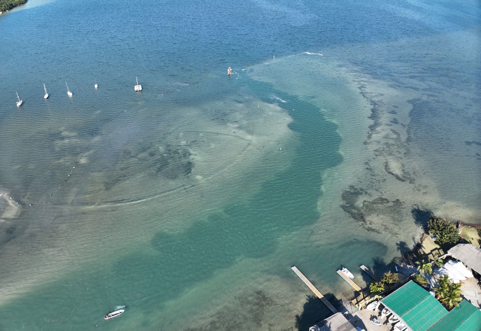 Navegabilidade do Canal da Barra da Lagoa é Restabelecida Após Obra de Manutenção Emergencial
