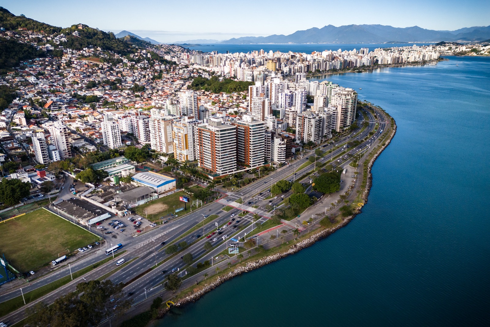 Florianópolis lidera ranking de competitividade dos municípios em 2025