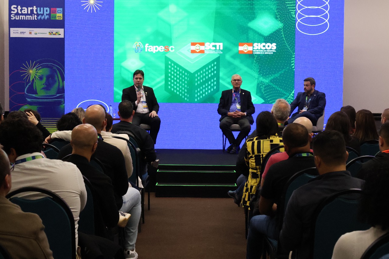 Governo de SC apresenta programas de apoio ao empreendedorismo no Startup Summit 2025