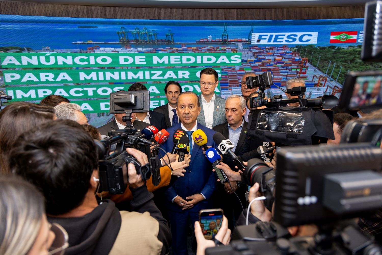 Santa Catarina lança pacote de R$ 435 milhões para mitigar impacto de tarifa dos EUA