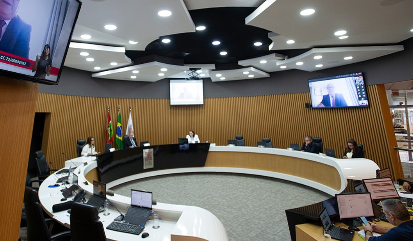 TCE/SC mantém suspensa licitação de presídios e orienta negociação para redução de valor