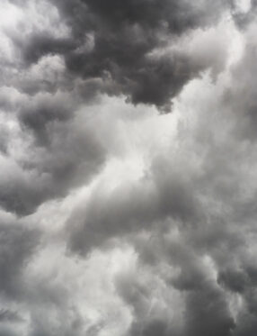 Semana será marcada por calor, sensação de abafamento e chuva frequente em Santa Catarina