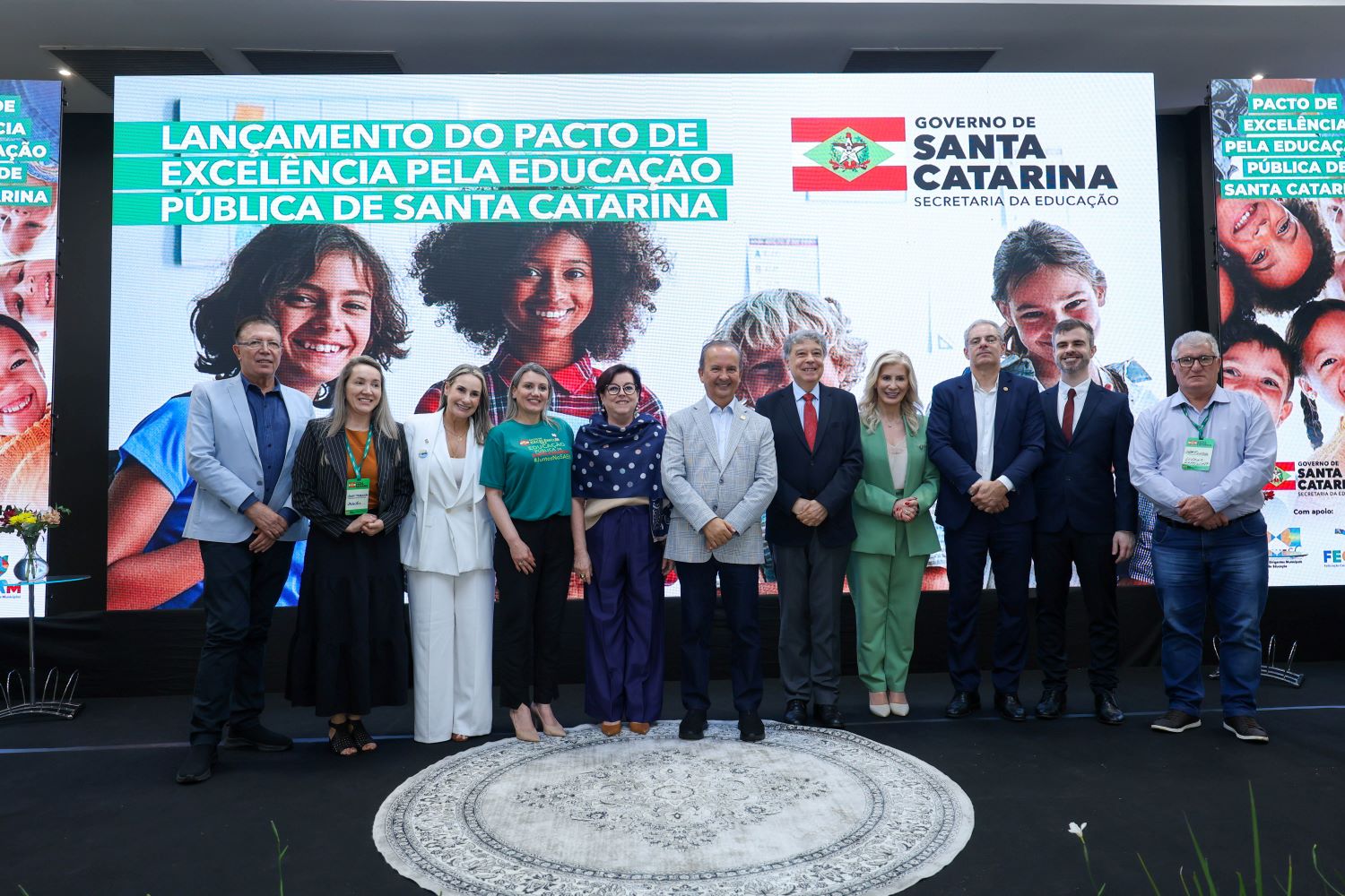 Estado e municípios assinam Pacto de Excelência pela Educação Pública em SC