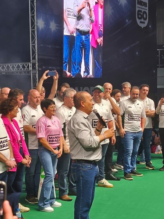 Jorginho segue buscando o apoio do MDB; políticos entre o Banco Master e o Besc; esquerda se organiza em silêncio – e outros destaques