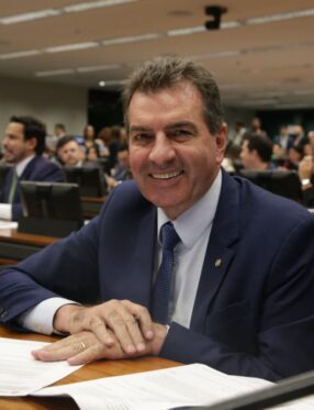 Cobalchini tem cinco emendas incluídas no novo Plano Nacional de Educação