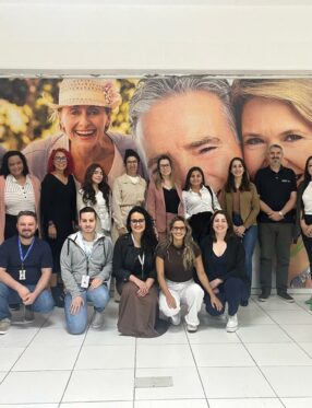 Estudantes da Colômbia realizam visita técnica à Secretaria de Saúde de Chapecó