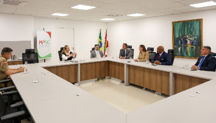 Visita Institucional do Consulado Americano ao MPSC fortalece cooperação em segurança pública