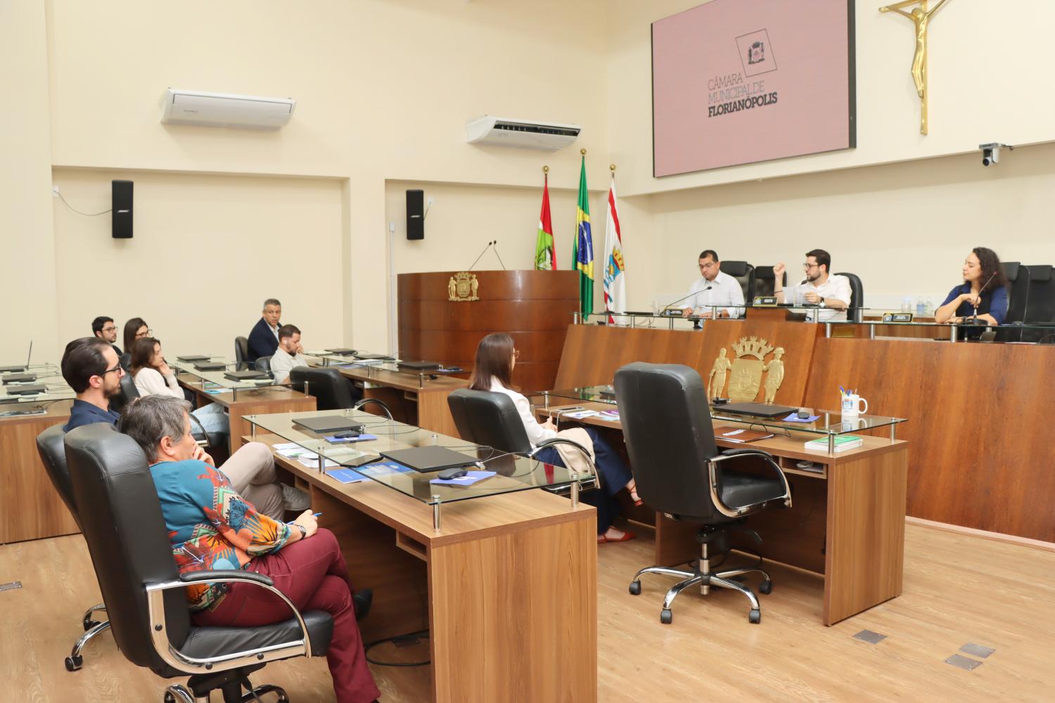 Câmara cria grupo técnico para revisar normas das unidades de conservação de Florianópolis