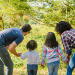 FECAM lança publicação sobre experiências do Serviço de Família Acolhedora em Santa Catarina