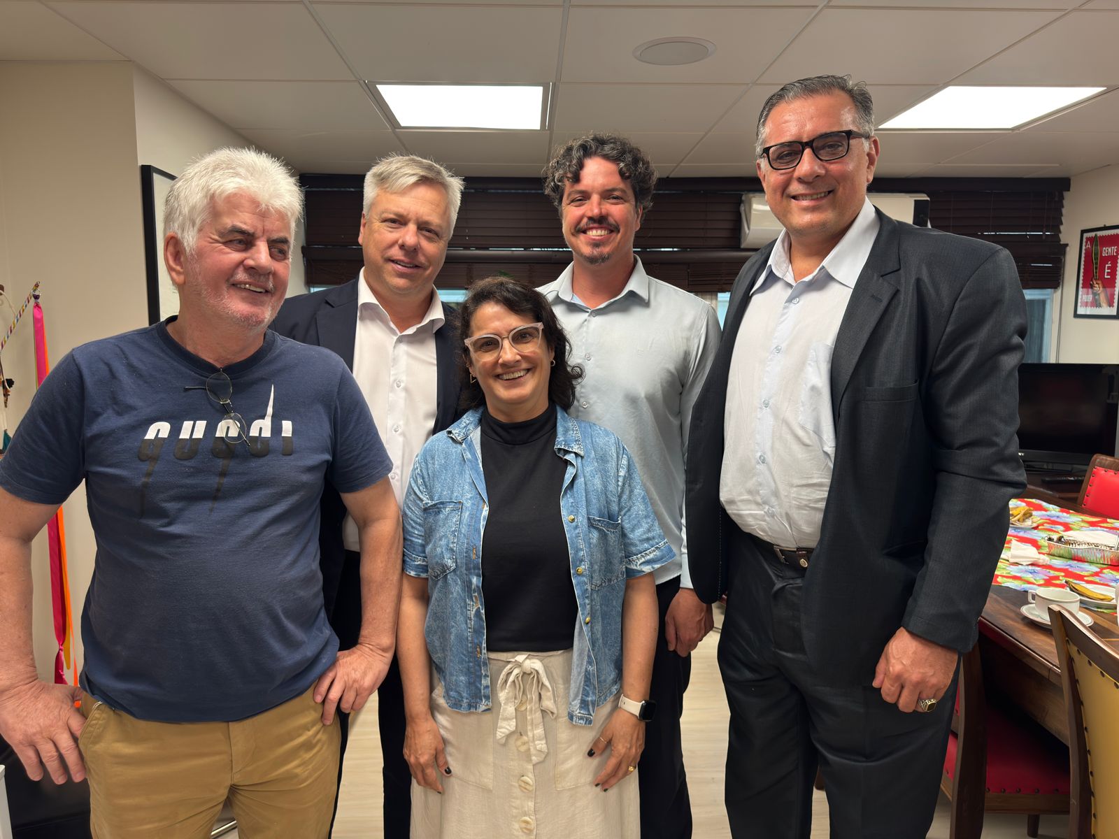 O desafio da esquerda em SC; disputa acirrada no PL de Joinville; julgamento das pedaladas fica para fevereiro – e outros destaques