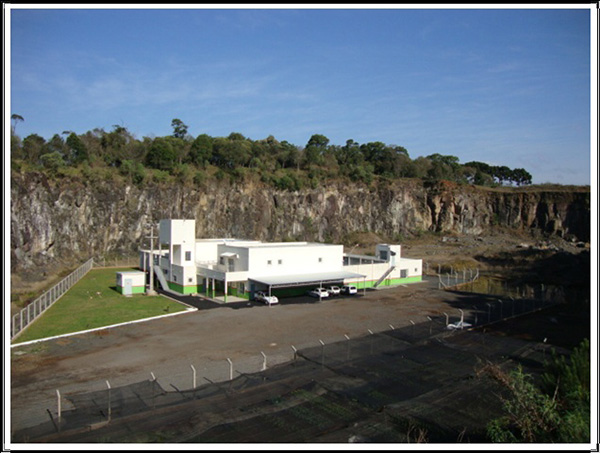 Justiça interdita dois presídios em SC por superlotação e expõe contraste com discurso do Governo