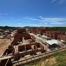 Obras do Residencial Horto Florestal chegam a 35% e vão entregar 200 moradias populares em São José