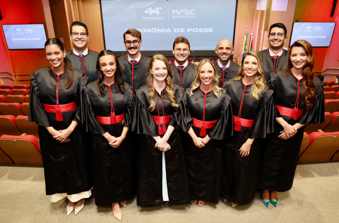 Onze novos promotores tomam posse no MPSC e passam a atuar em março em diversas regiões de Santa Catarina
