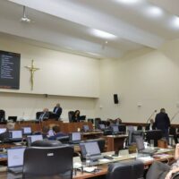 Câmara de Florianópolis aprova projeto que padroniza divulgação de boletins médicos nas unidades de saúde