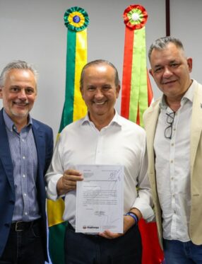 Governo de SC anuncia investimento em aeroporto e ampliação de voo internacional